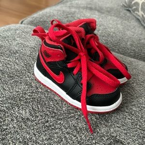 Jordan 1 red and black